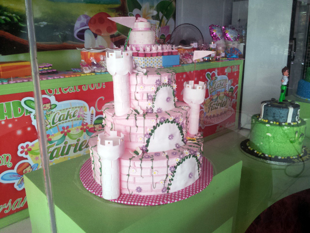 Cake Fairies Bakeshoppe Bajada (4)