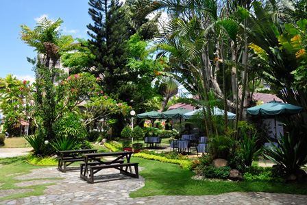 Davao Hotel-Apo View Hotel garden3