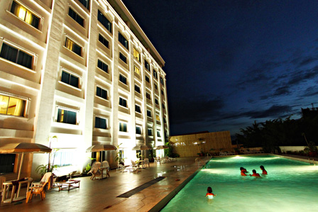 Davao Hotel-Apo View Hotel pool2