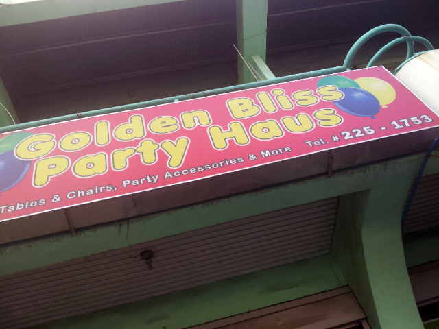 Golden Bliss Party Haus Bajada